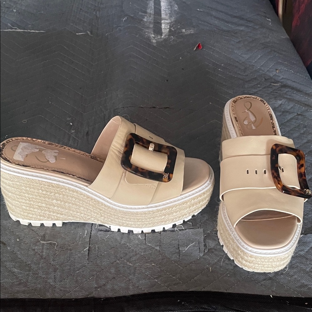Sam Edelman Beige Platform Slide Sandals with Tortoiseshell Buckle